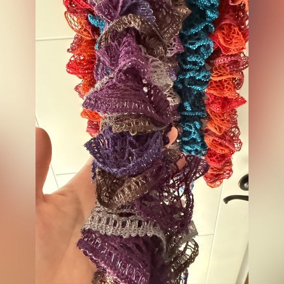 3 Colorful Ruffled Knit Scarfs - Picture 4 of 5